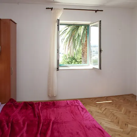 Yacht Beach Apartments Kastela Room photo