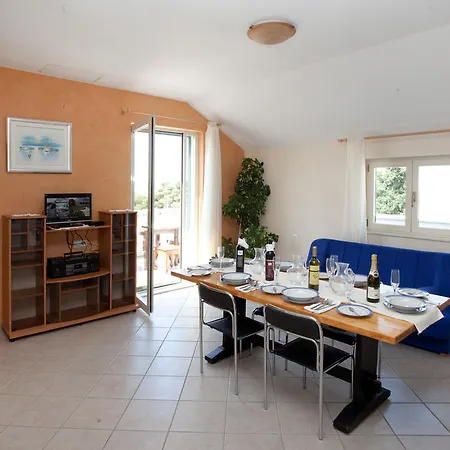 Yacht Beach Apartments Kastela Room photo